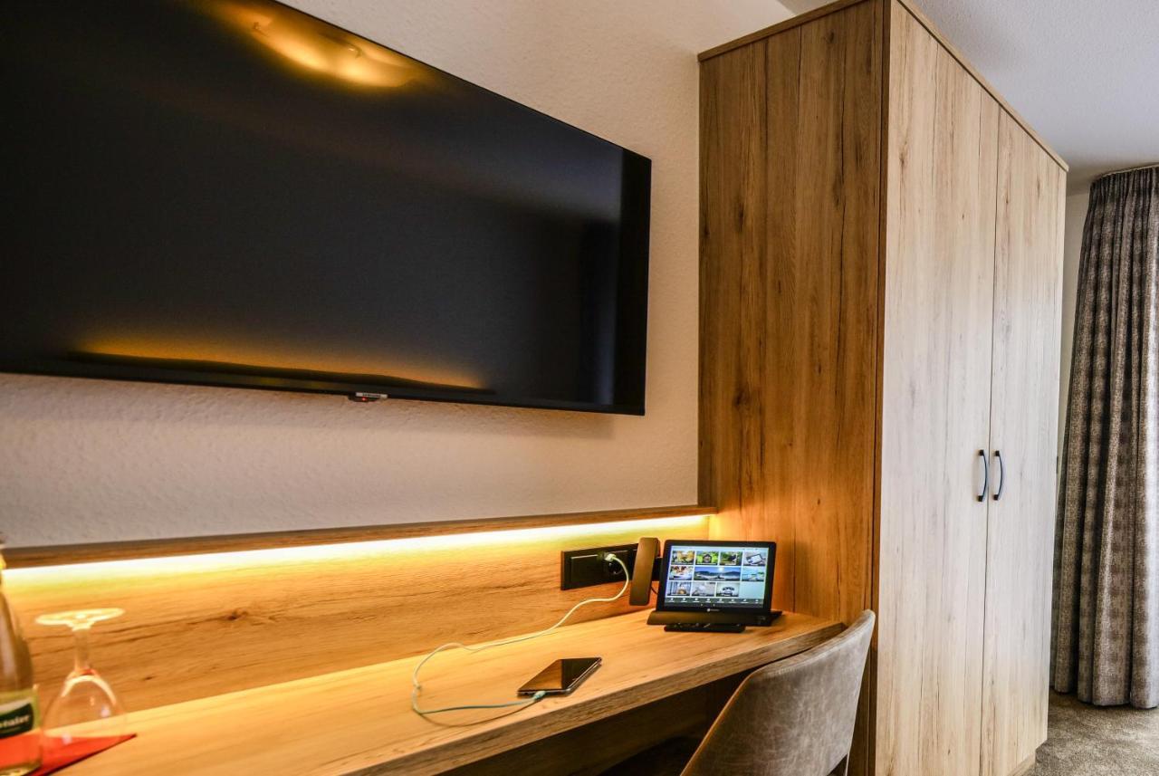 Hotel Restaurant Schwoerer Lenzkirch Zewnętrze zdjęcie