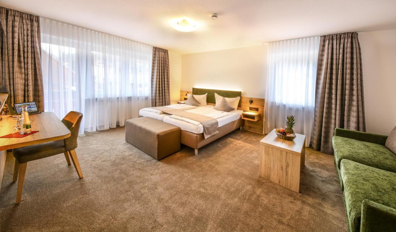 Hotel Restaurant Schwoerer Lenzkirch Zewnętrze zdjęcie