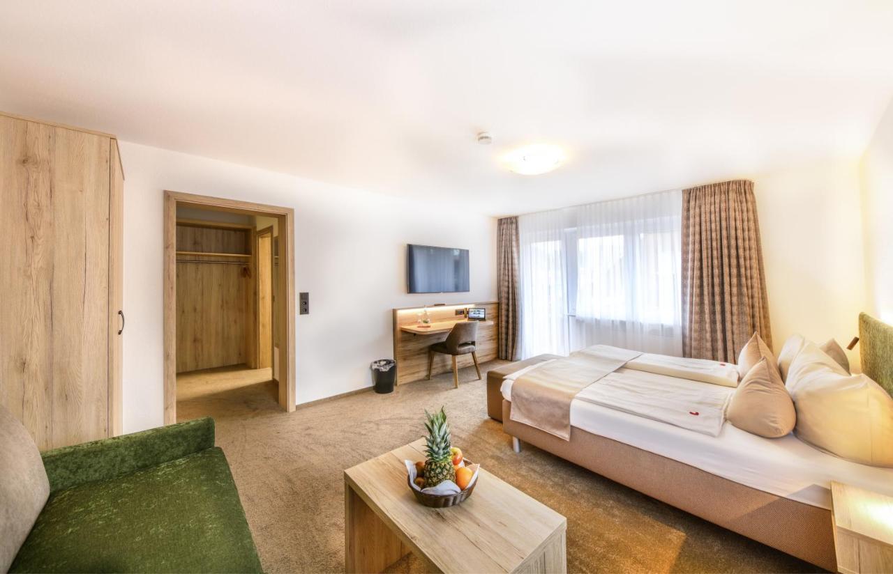 Hotel Restaurant Schwoerer Lenzkirch Zewnętrze zdjęcie