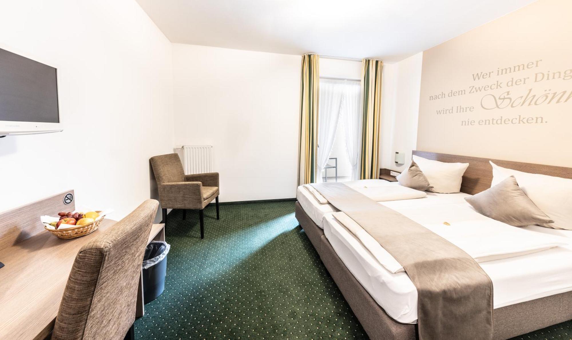 Hotel Restaurant Schwoerer Lenzkirch Zewnętrze zdjęcie