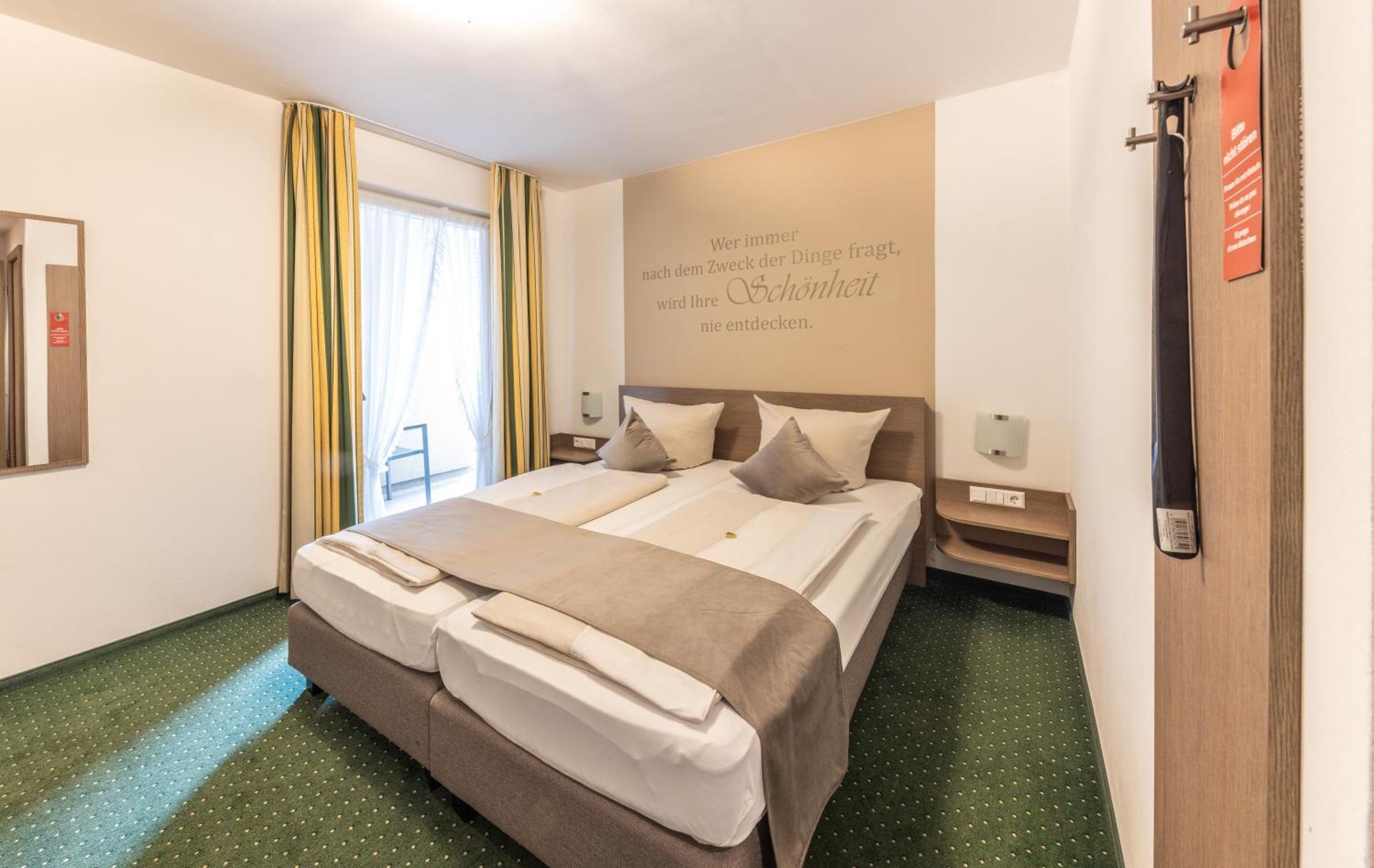 Hotel Restaurant Schwoerer Lenzkirch Zewnętrze zdjęcie