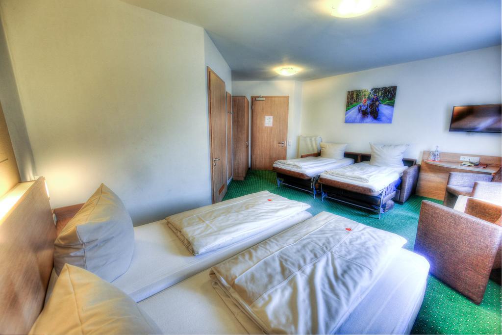Hotel Restaurant Schwoerer Lenzkirch Zewnętrze zdjęcie