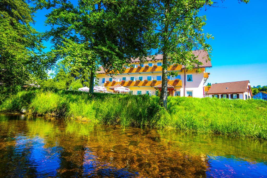 Hotel Restaurant Schwoerer Lenzkirch Zewnętrze zdjęcie
