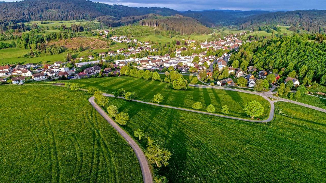 Hotel Restaurant Schwoerer Lenzkirch Zewnętrze zdjęcie